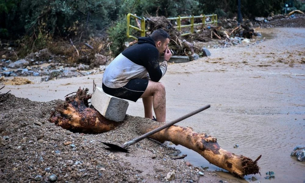Βιβλική καταστροφή στον Βόλο! 257 διασώσεις, πλημμύρισαν σπίτια, ΙΧ χάθηκαν στα λασπόνερα